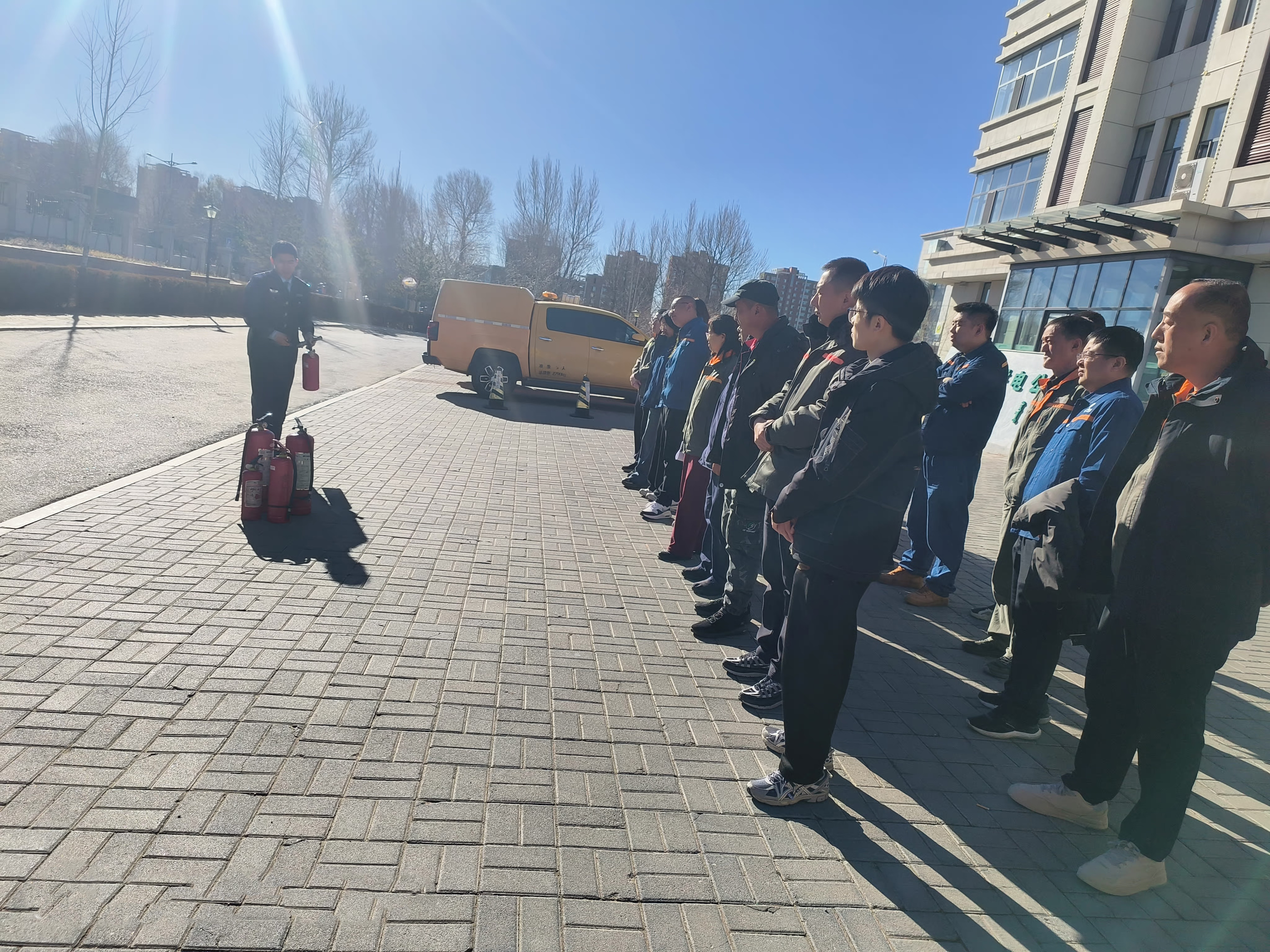 康巴什供電公司開展消防演練，筑牢安全防火墻