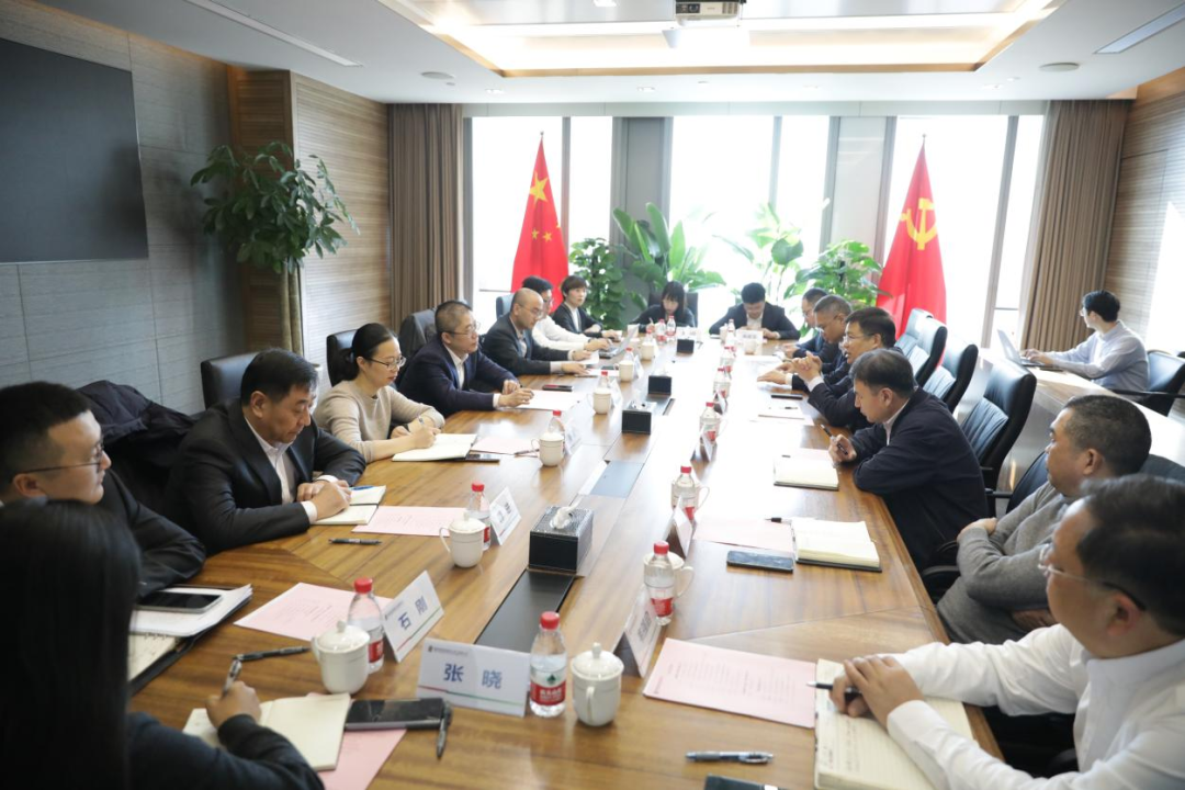 國(guó)家電投浙江公司總經(jīng)理、黨委副書(shū)記黃保軍會(huì)見(jiàn)浙商銀行總行黨委委員、副行長(zhǎng)景峰