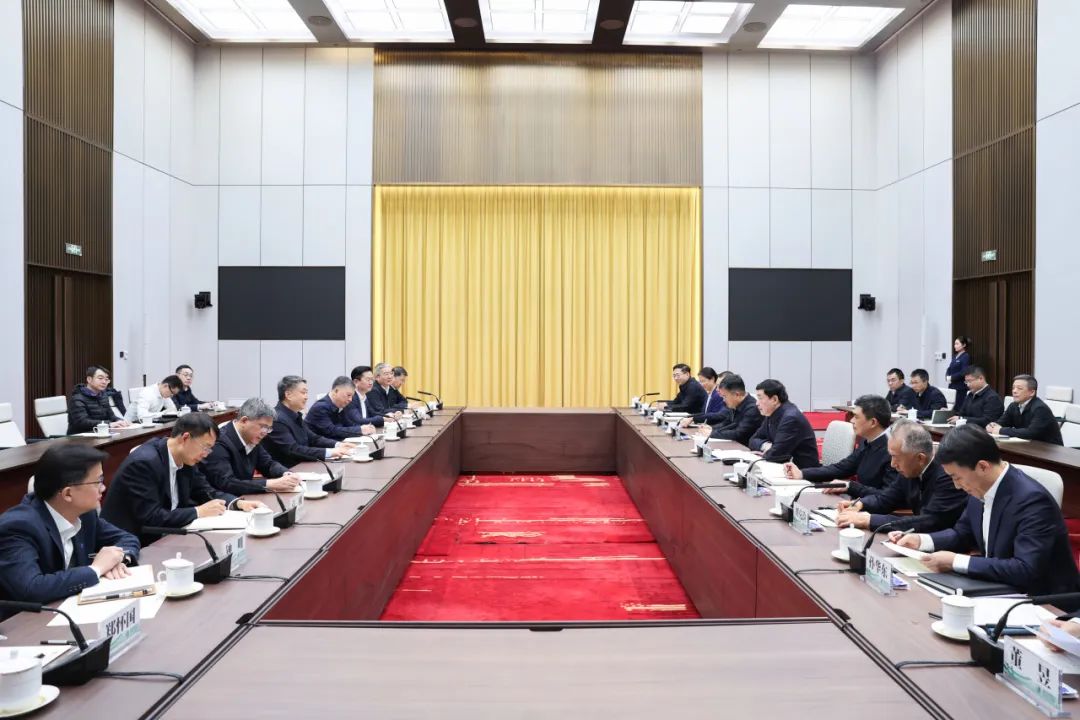 溫樞剛張文峰與國家電網(wǎng)董事長張智剛、總經(jīng)理龐驍剛會談