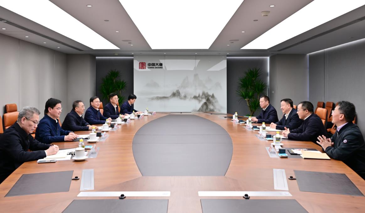 中國大唐董事長鄒磊、總經(jīng)理張傳江與中廣核董事長楊長利、總經(jīng)理高立剛會談